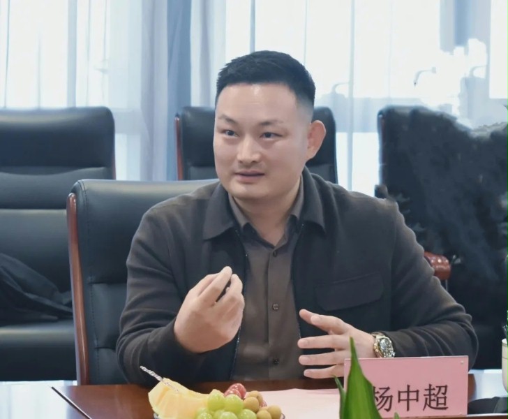 西朗门业董事长访攀华集团 问道中国民营500强