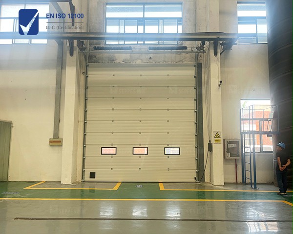 东方九天科技厂房提升门 东方九天科技厂房提升门