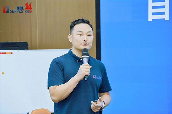 西朗门业董事长杨元嘉做跨境电商品牌出海主题分享